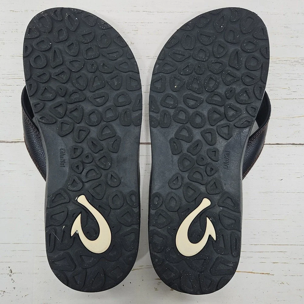 OluKai Ohana Leather Mens Size 12 Black Flip Flop Slip On Thong Sandals